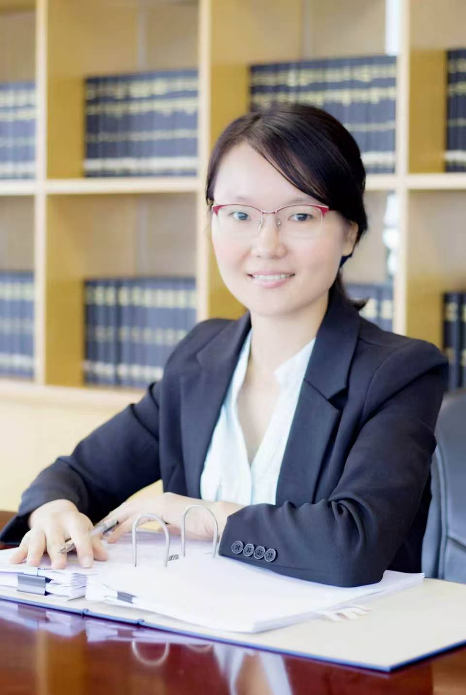 刘丽芬律师肖像
